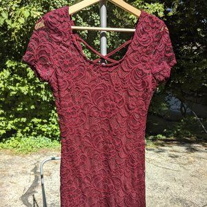 Ci Sono Lined Lace Dress (Women's Small)